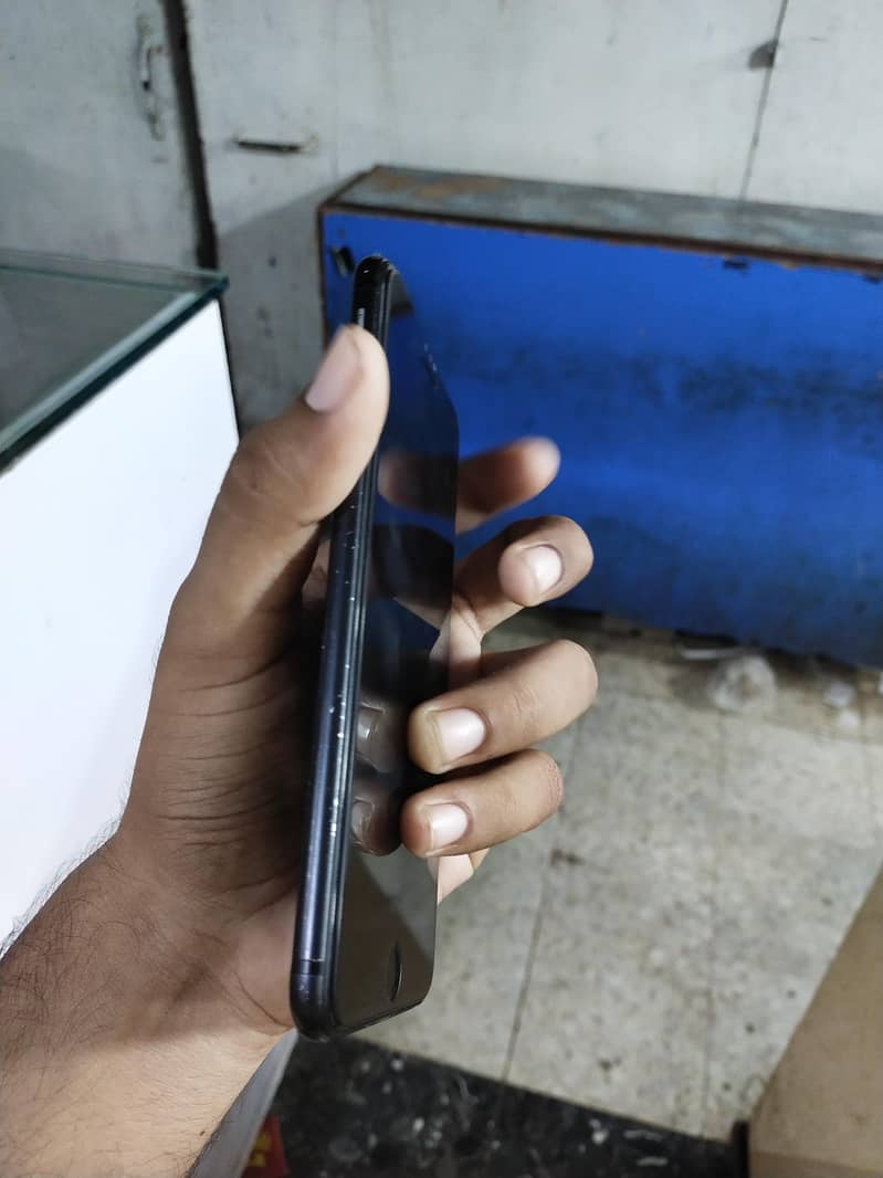 Apple iPhone 7 Plus 2
