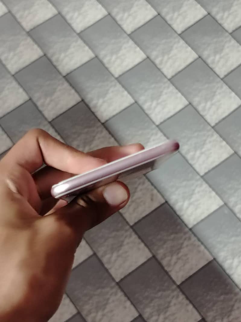 Apple iPhone 7 Plus 4