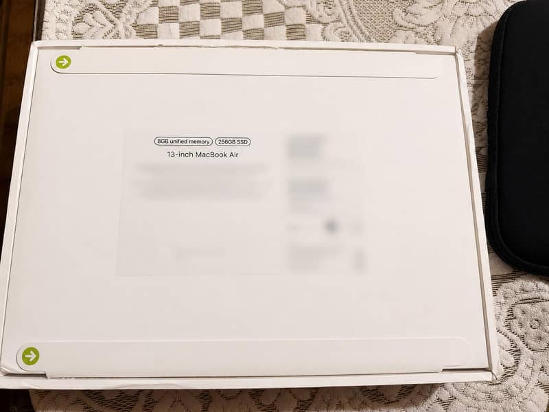 MacBook M3 2