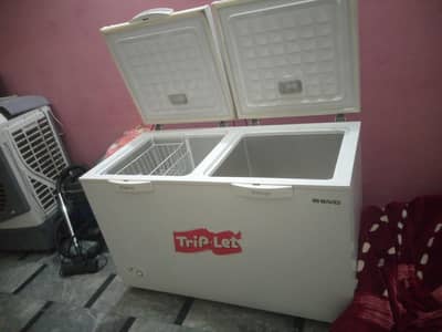 waves freezer 2 door condition 10/9