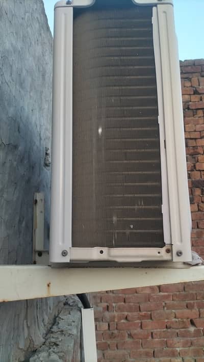 DC inverter brand new condition AC