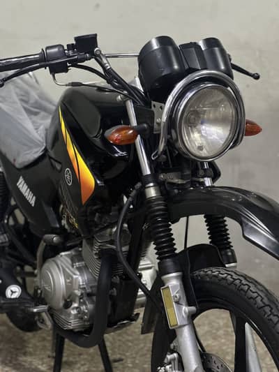 Yamaha ybr125g 2022 model ( low millage )