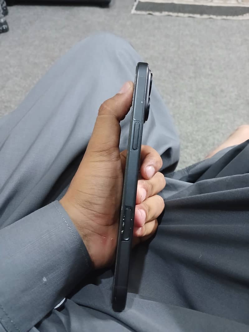 Apple iPhone 16 Plus 2