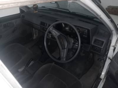 Nissan Sunny 1983