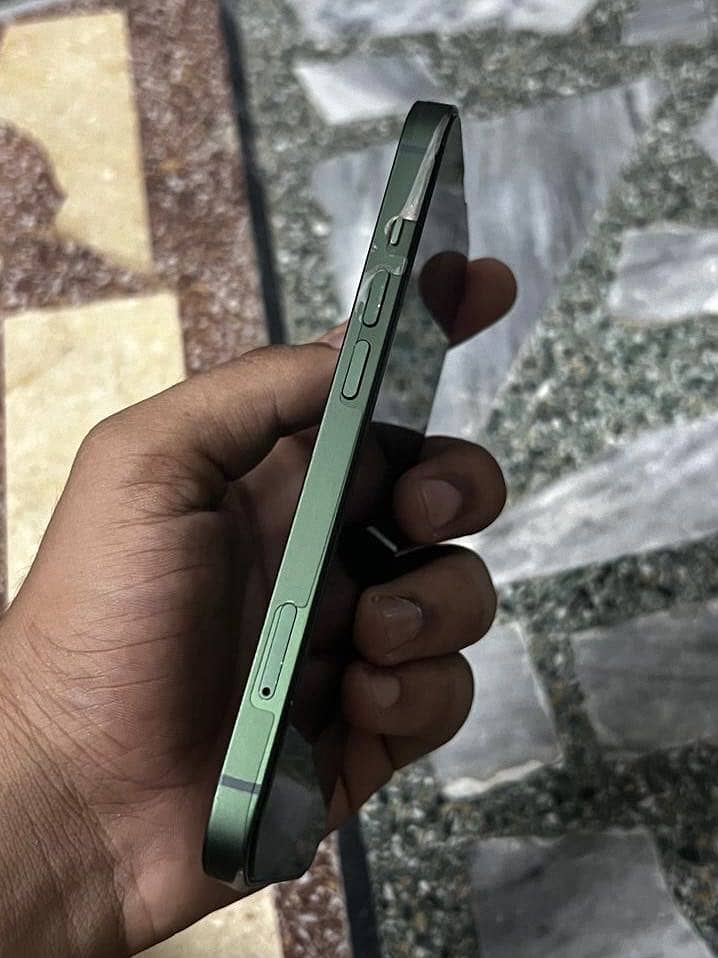 Apple iPhone 13 mini 2