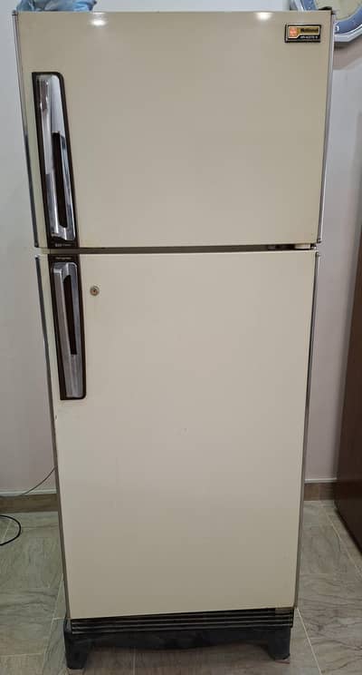 National Full Size Refrigerator with Freezer