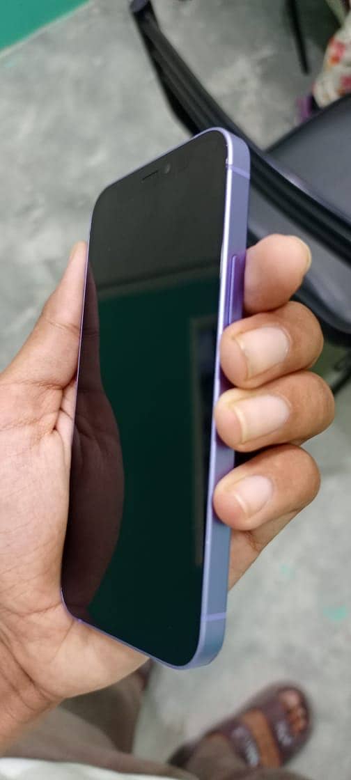 Apple iPhone 12 mini 4