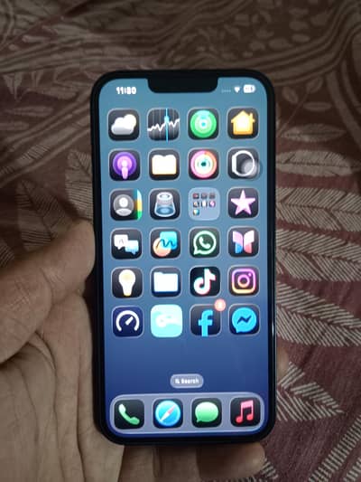 Apple iPhone 13
