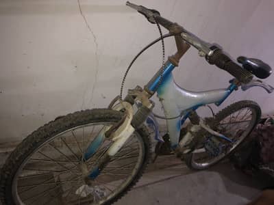 Bicycle for sale urgent sale WhatsApp no’ 03702339701