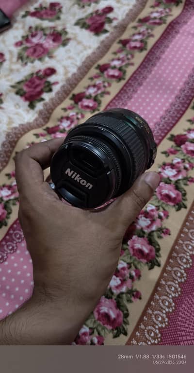 Nikon 18-55mm lens (10/10)