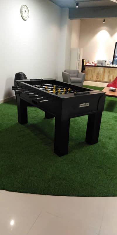 FOOSBALL TABLE / SOCCER TABLE / HAND FOOTBALL TABLE