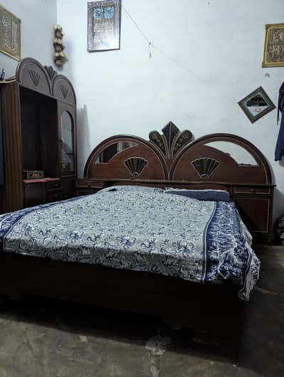 dubble bed without mattress
