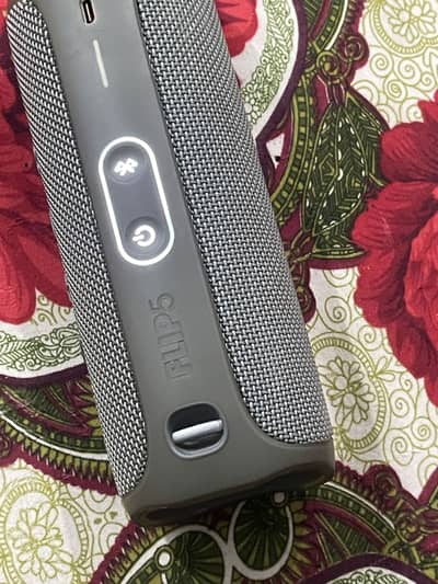 JBL ORIGINAL FLIP 5 condition 10/10 brand new
