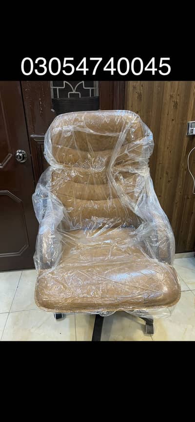 Office chair / boss chair / computer chair / revolving chair