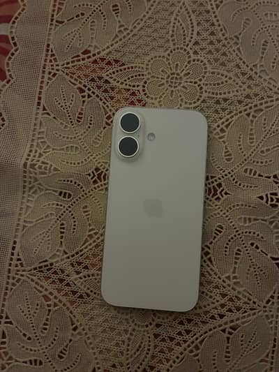 Apple iPhone 16