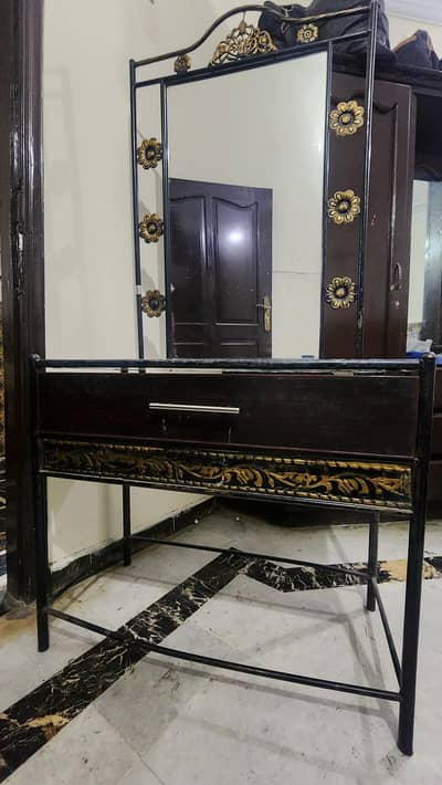 Dressing Table for Sale