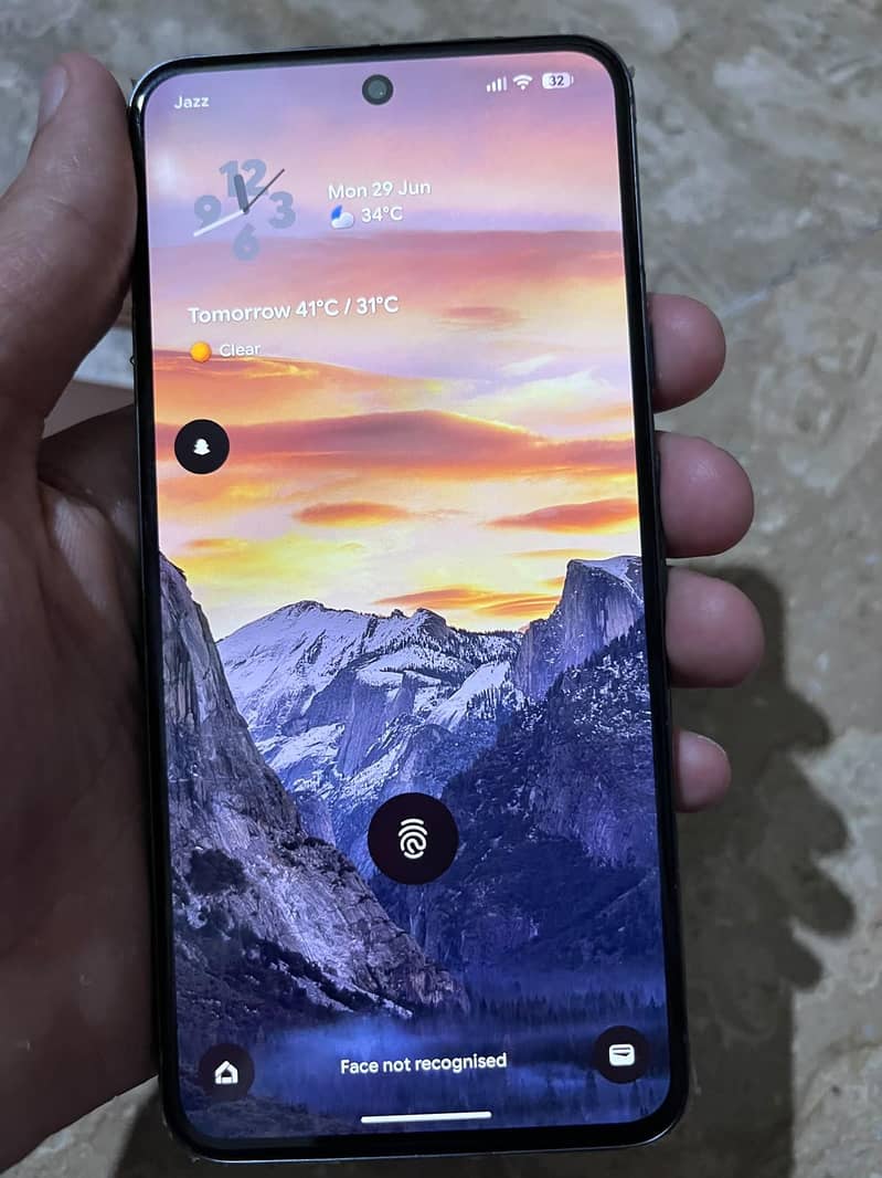 Google Pixel 8 4