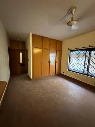1 KANAL UPPER PORTION FOR RENT IN JOHAR TOWN