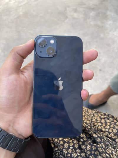 Apple iPhone 13