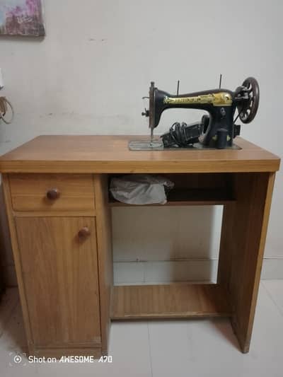 singer sewing machine + stand (can be excluded)