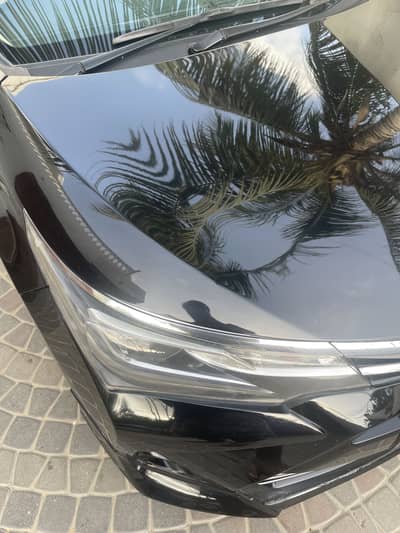 Corolla grande 1.8 full option black room