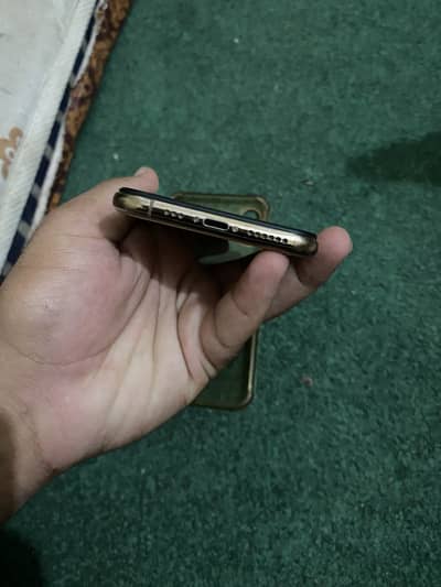 Apple iPhone XS