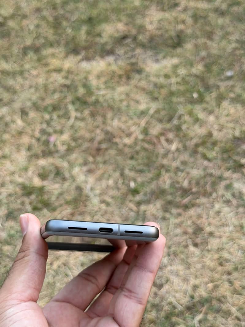 Google Pixel 8 5