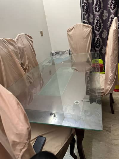 Dinning with six chairs