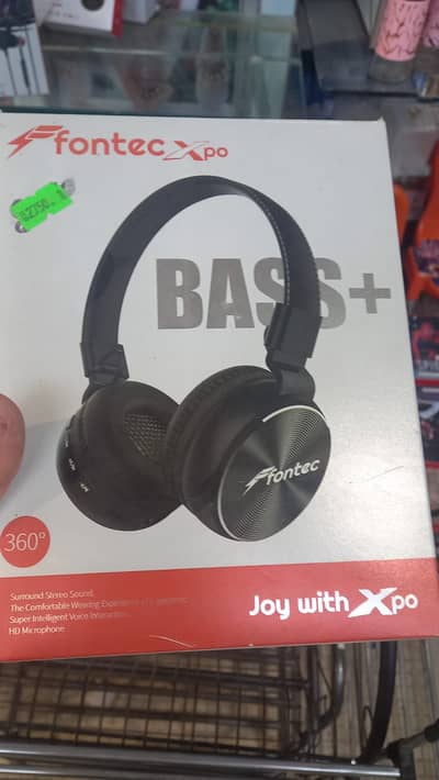 BRAND NEW HEAD PHONES