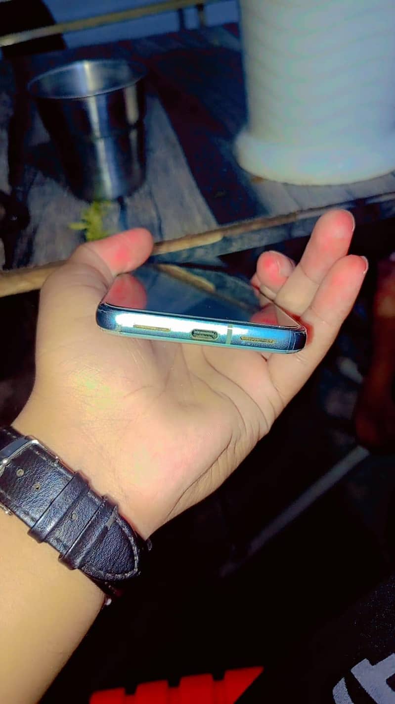 Google Pixel 8 3