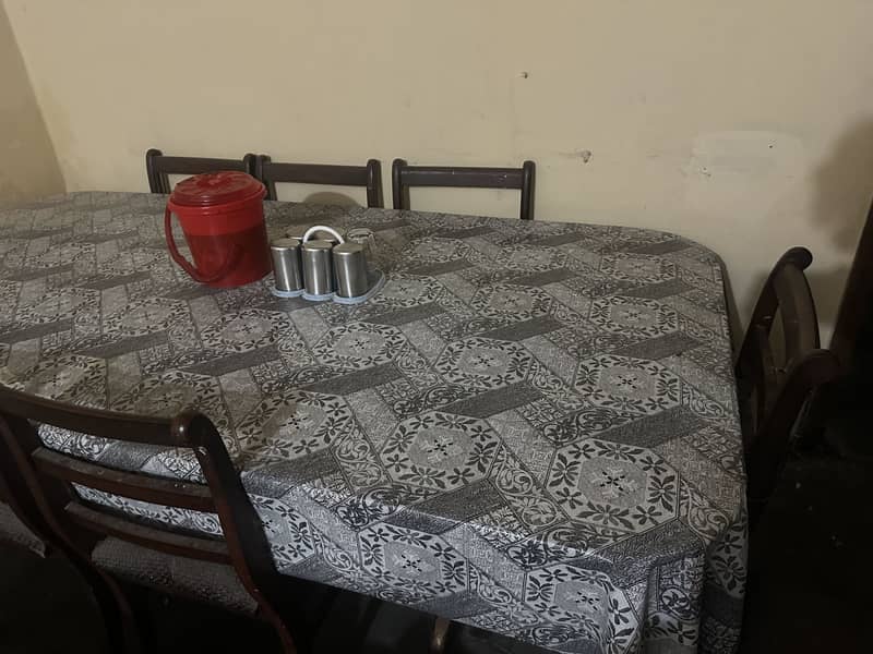 Dining table 8 seaters 2