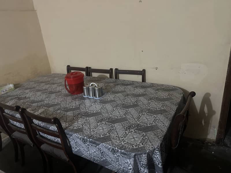 Dining table 8 seaters 3