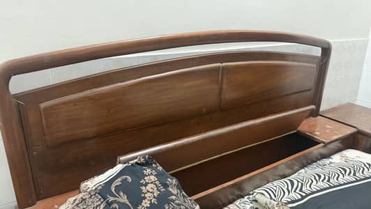 Double Bed with Side Tables
