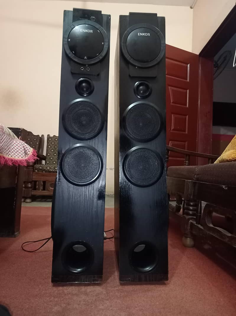 Bluetooth Speaker. . . 0