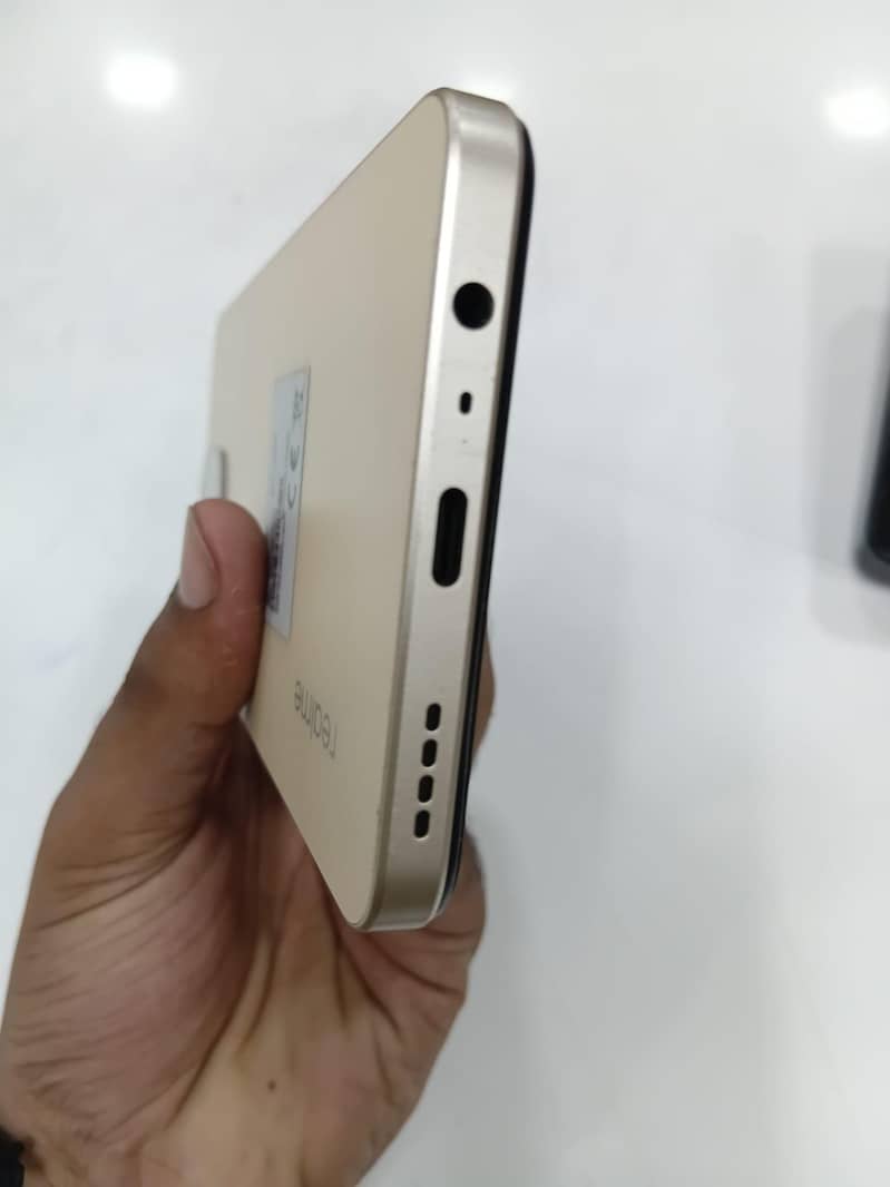 Realme note 70 4