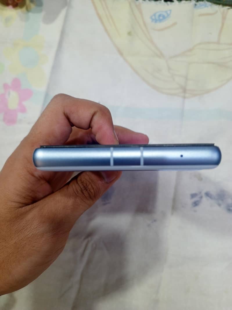 Google Pixel 7a 5