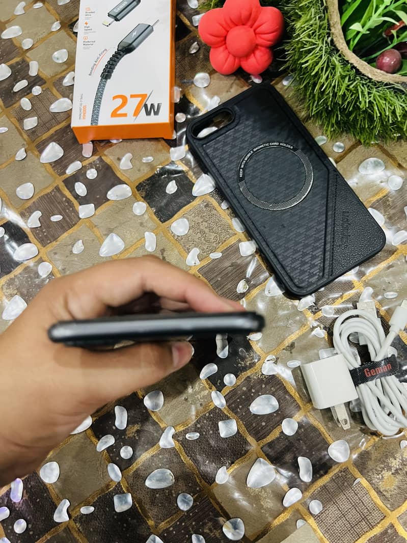 Apple iPhone 8 Plus 10