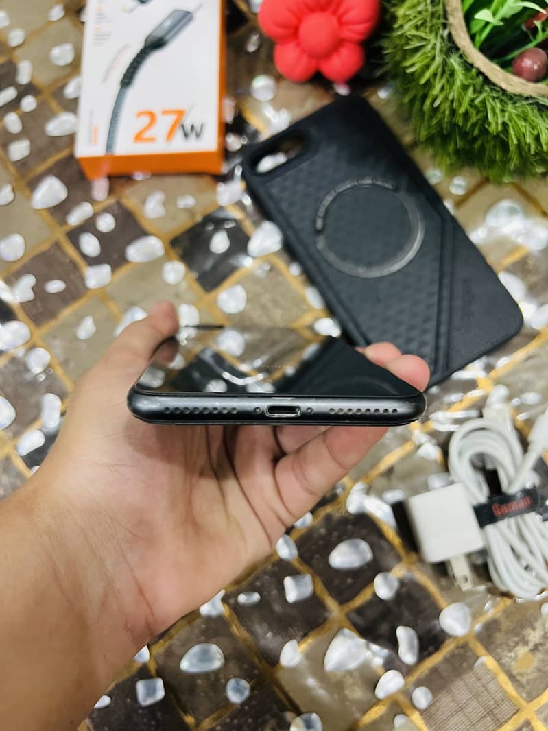 Apple iPhone 8 Plus 14