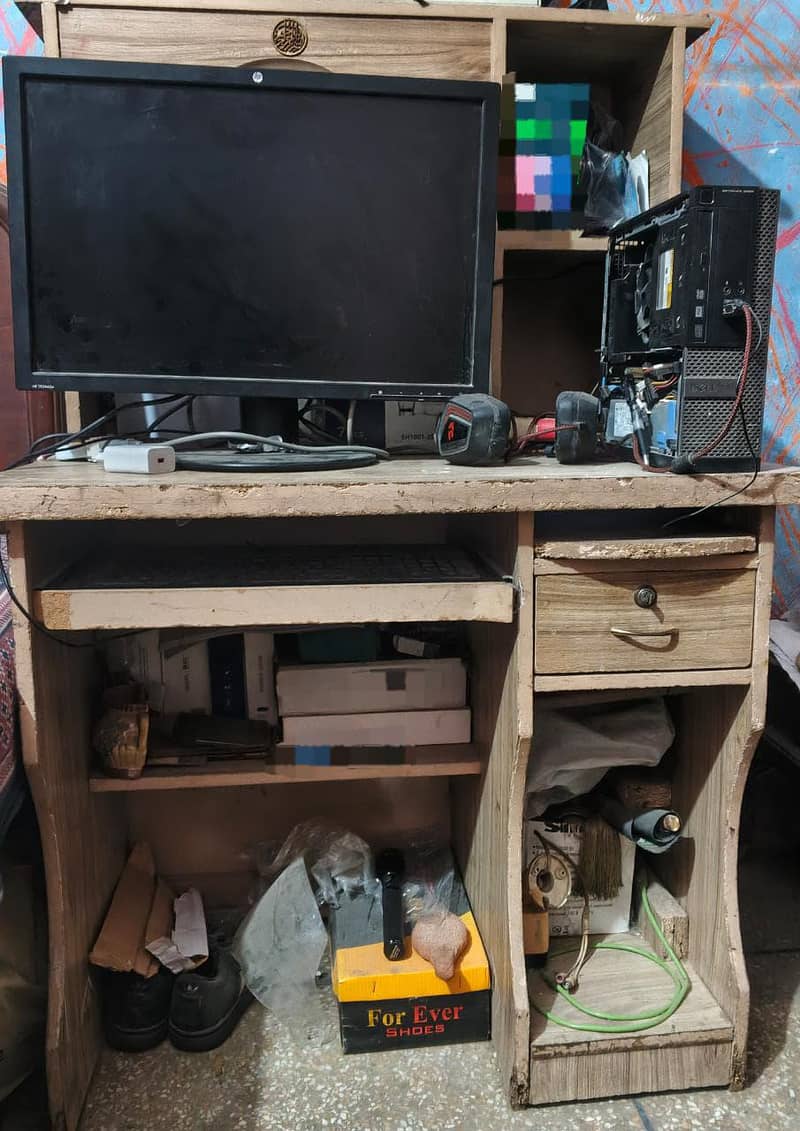 Computer Table 0