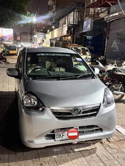 Daihatsu Mira 2012