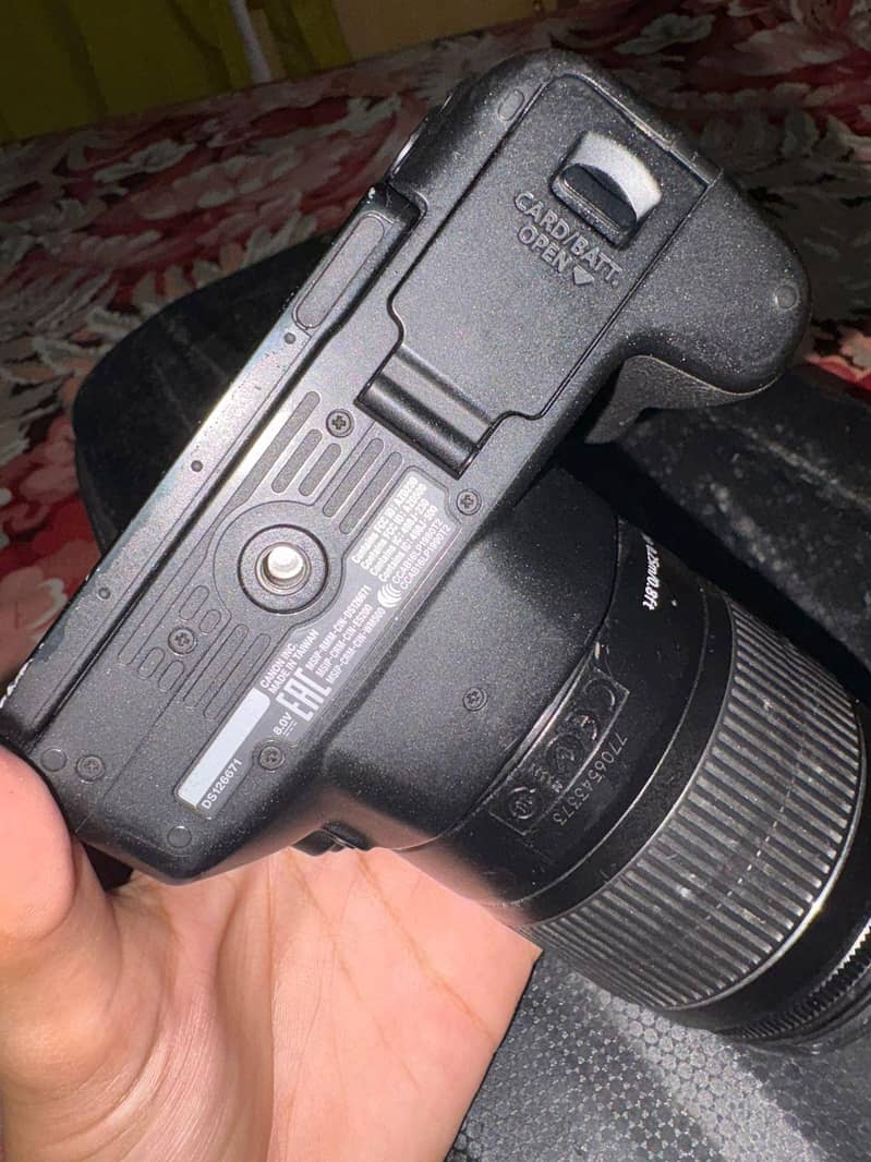 Canon Eos 200D 4