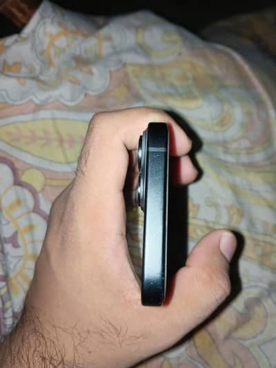 Apple iPhone 15