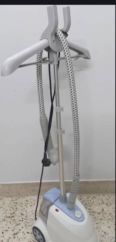 Iron steamer