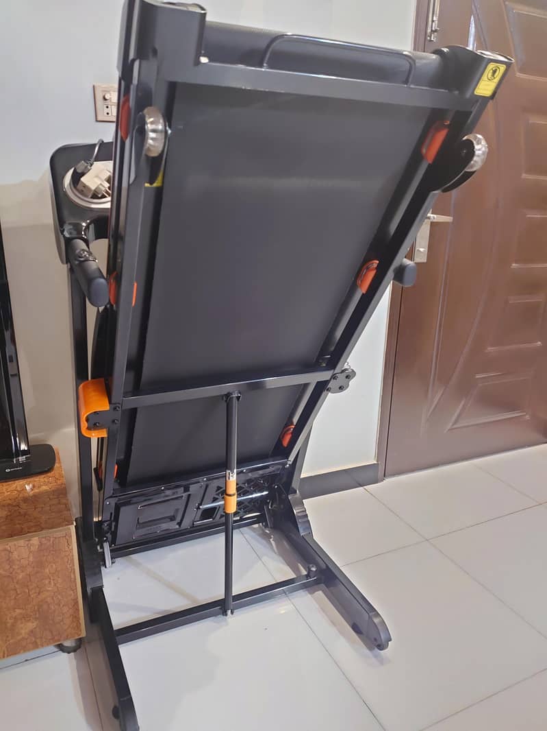 Treadmill 6