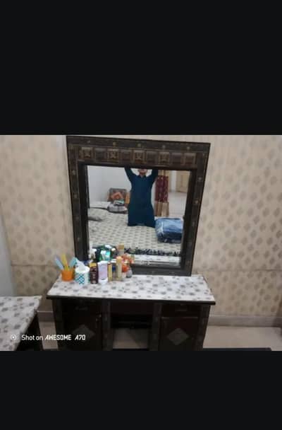 Dressingtable for sale condition 10/8.5 contact on WhatsApp03224213049