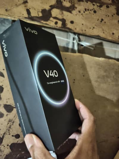 Vivo V40