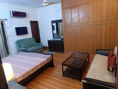 DHA 1 Kanal Excellent Upper Portion For Rent In Phase 2 Block U