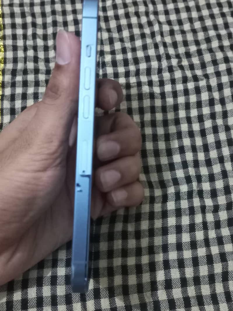 Apple iPhone 13 Pro 2