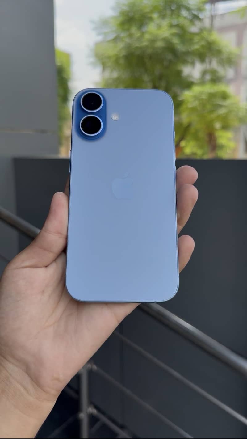 Apple iPhone 17 0