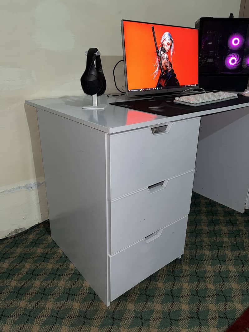 Computer Table CNC Cut table 4